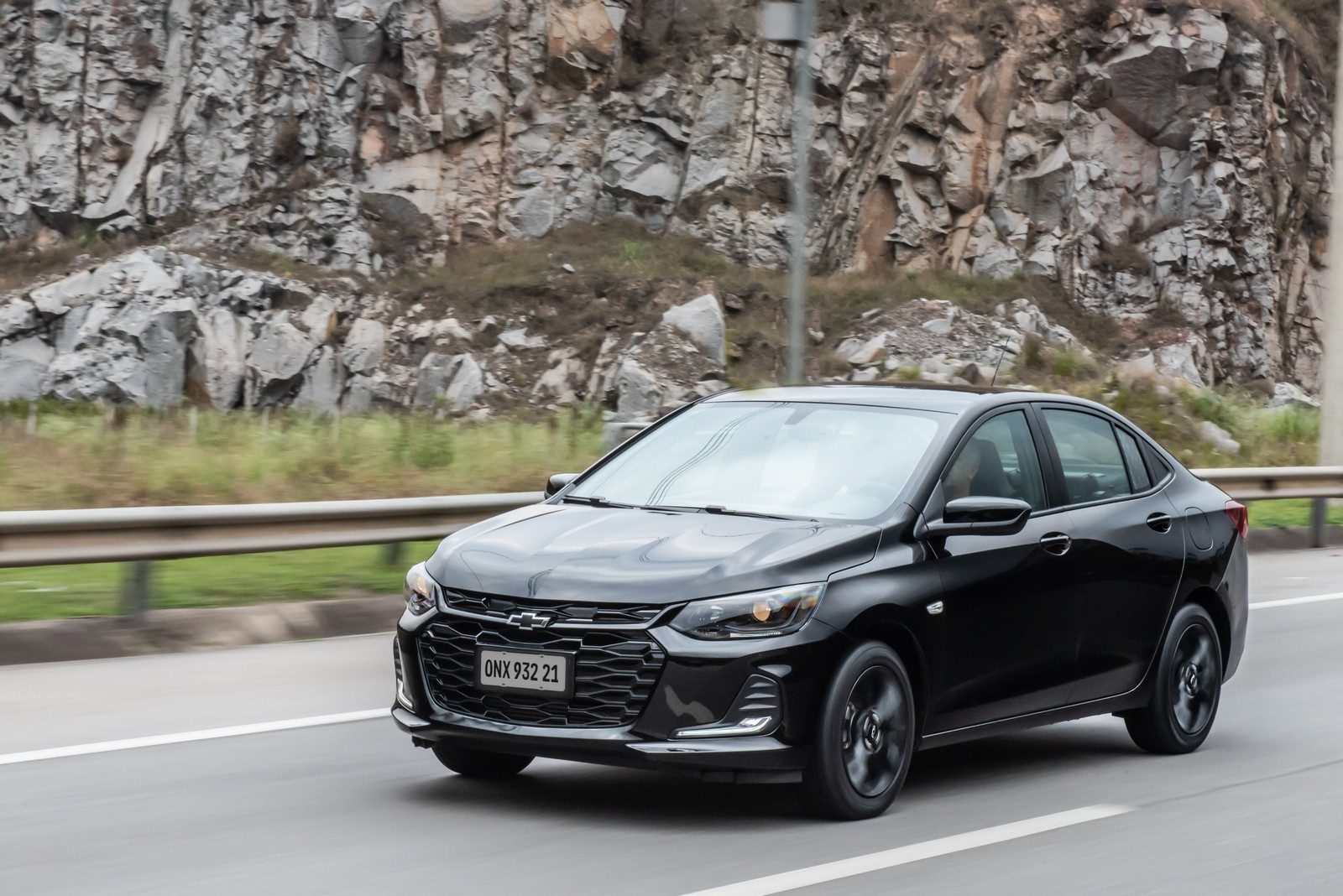 CHEVROLET ONIX PLUS MIDNIGHT, foto 4