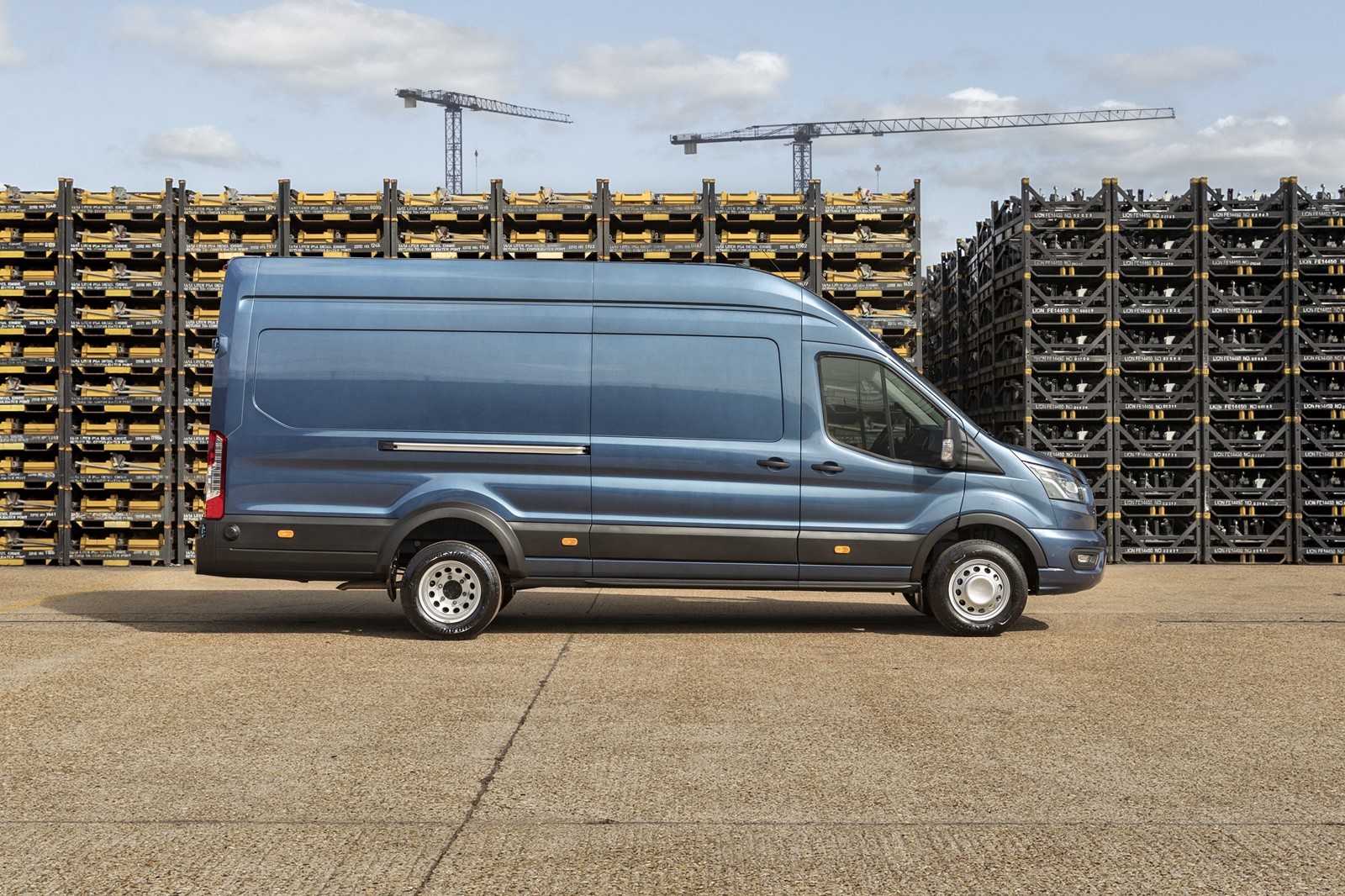 2021 - FORD TRANSIT 5 TONELADAS, foto 2