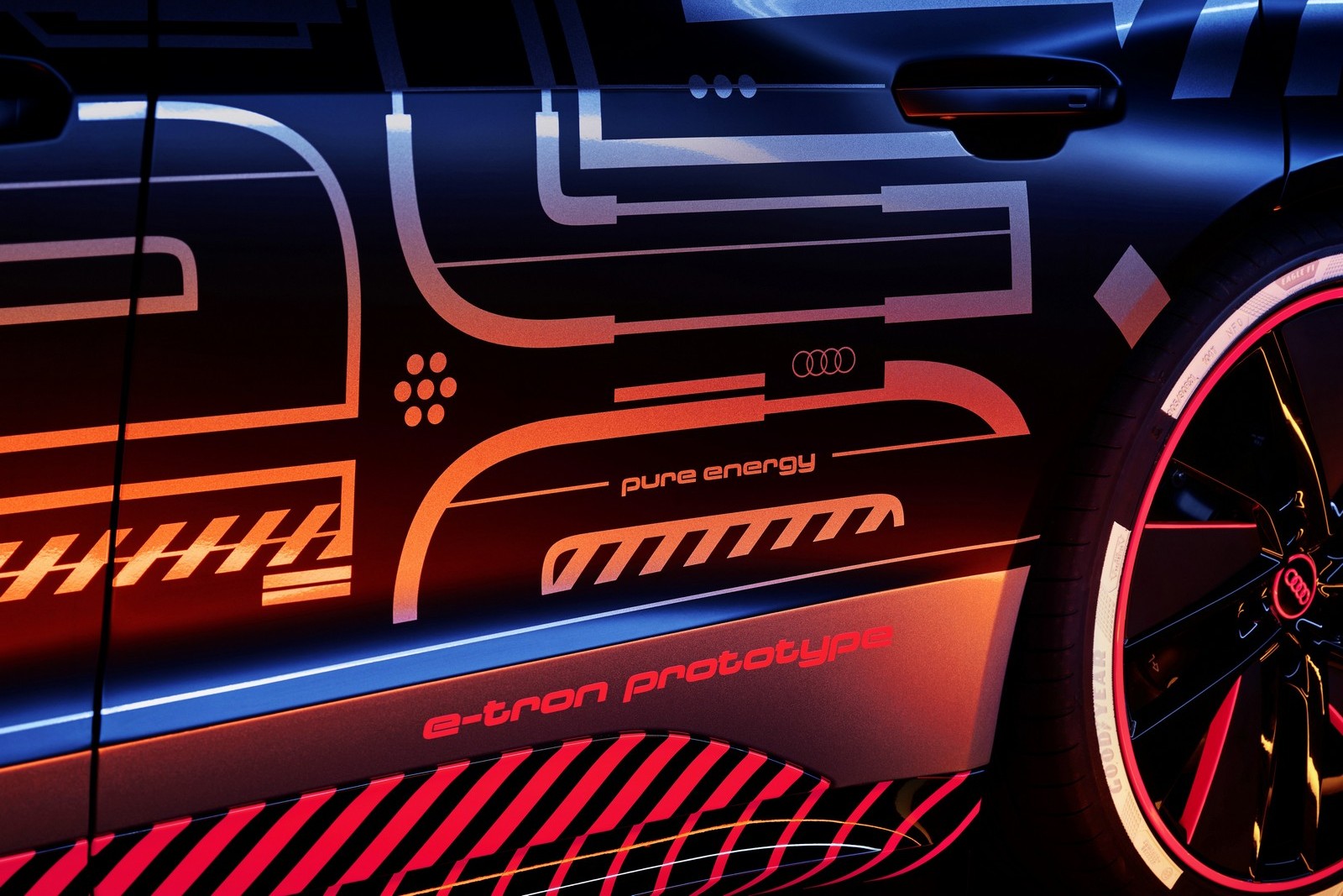 AUDI E-TRON GT TEASER, foto 23