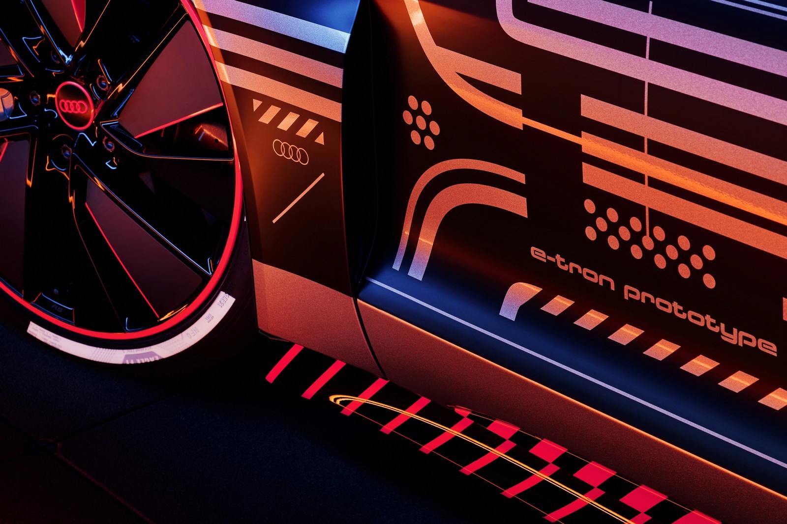 AUDI E-TRON GT TEASER, foto 25