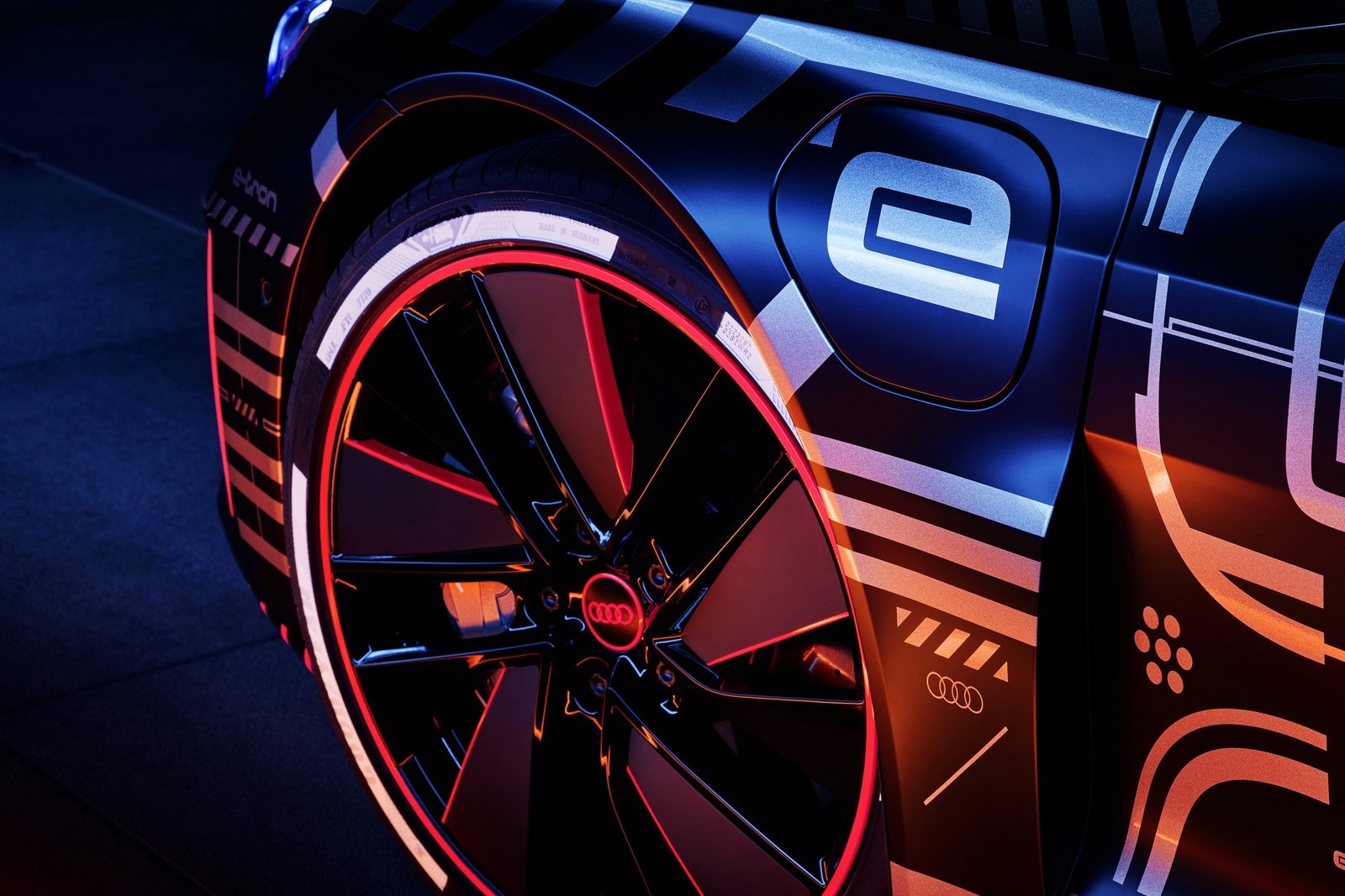 AUDI E-TRON GT TEASER, foto 26