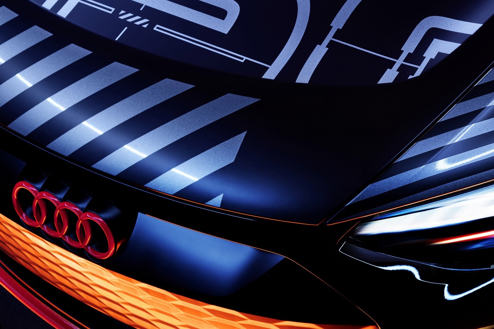 AUDI E-TRON GT TEASER, foto 34