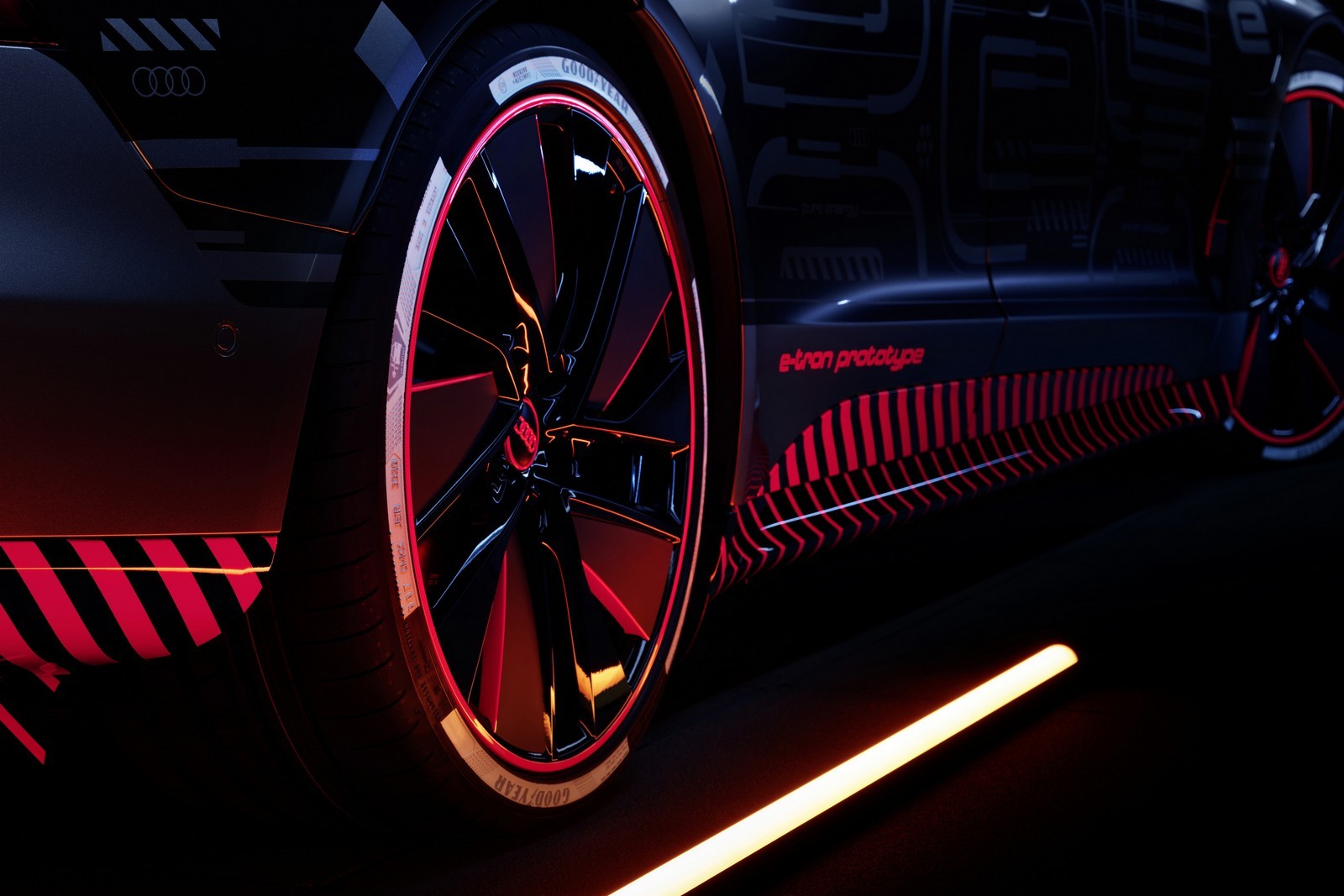 AUDI E-TRON GT TEASER, foto 42