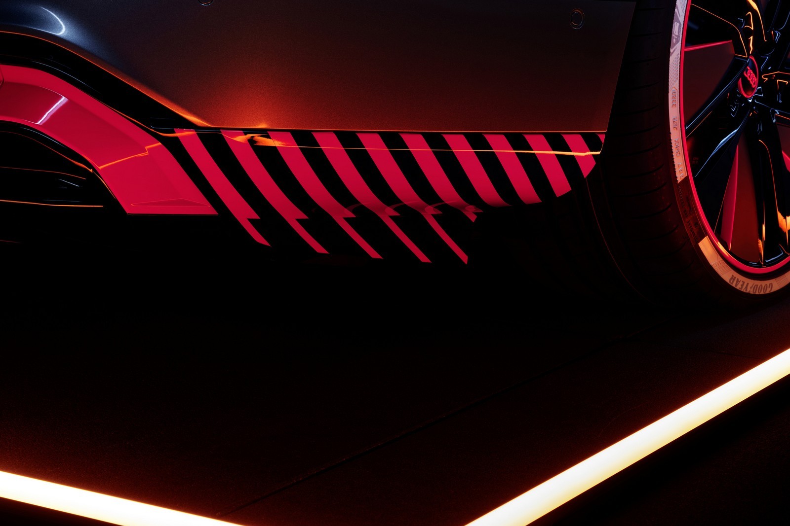 AUDI E-TRON GT TEASER, foto 43