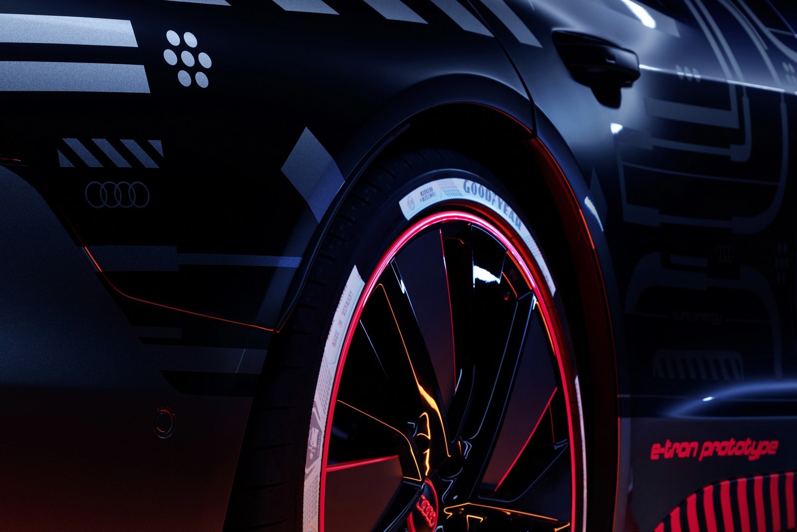 AUDI E-TRON GT TEASER, foto 44