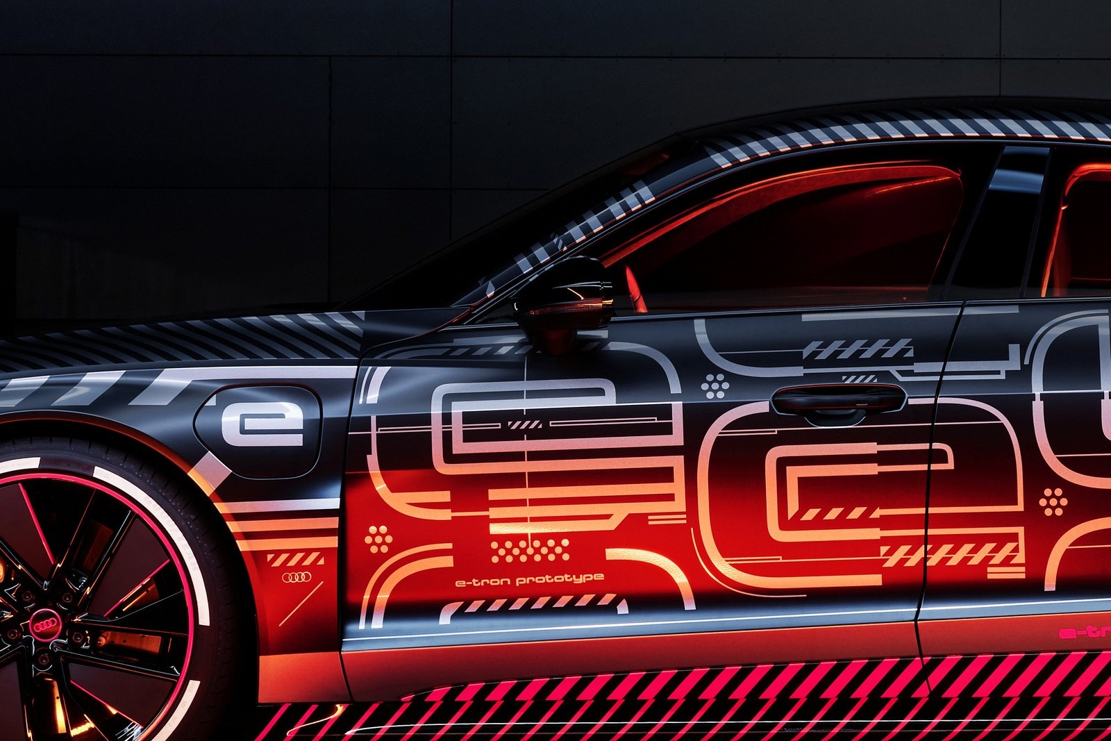 AUDI E-TRON GT TEASER, foto 50