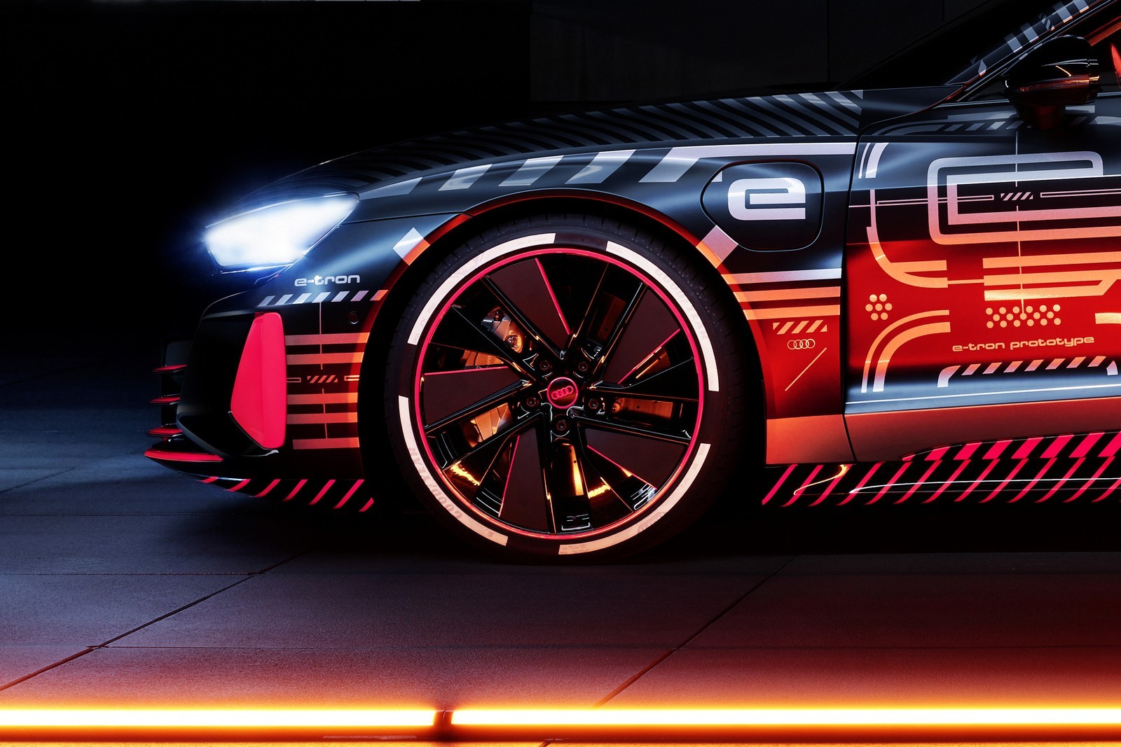AUDI E-TRON GT TEASER, foto 51
