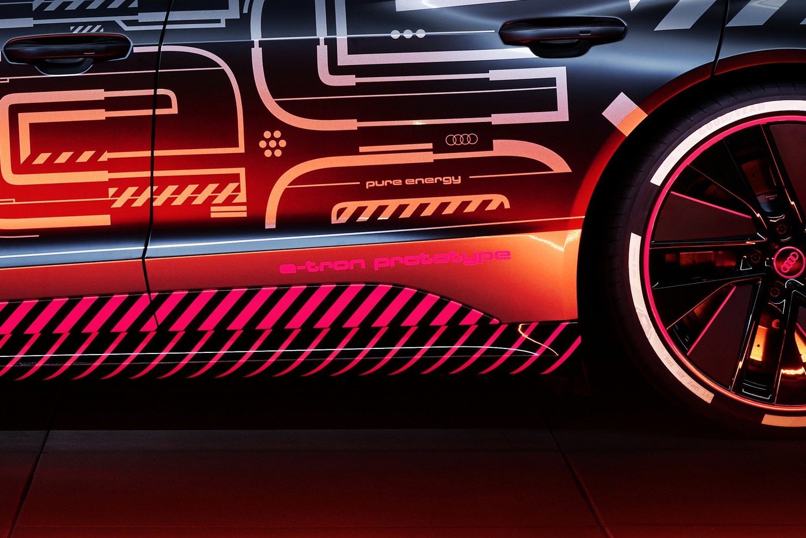AUDI E-TRON GT TEASER, foto 52