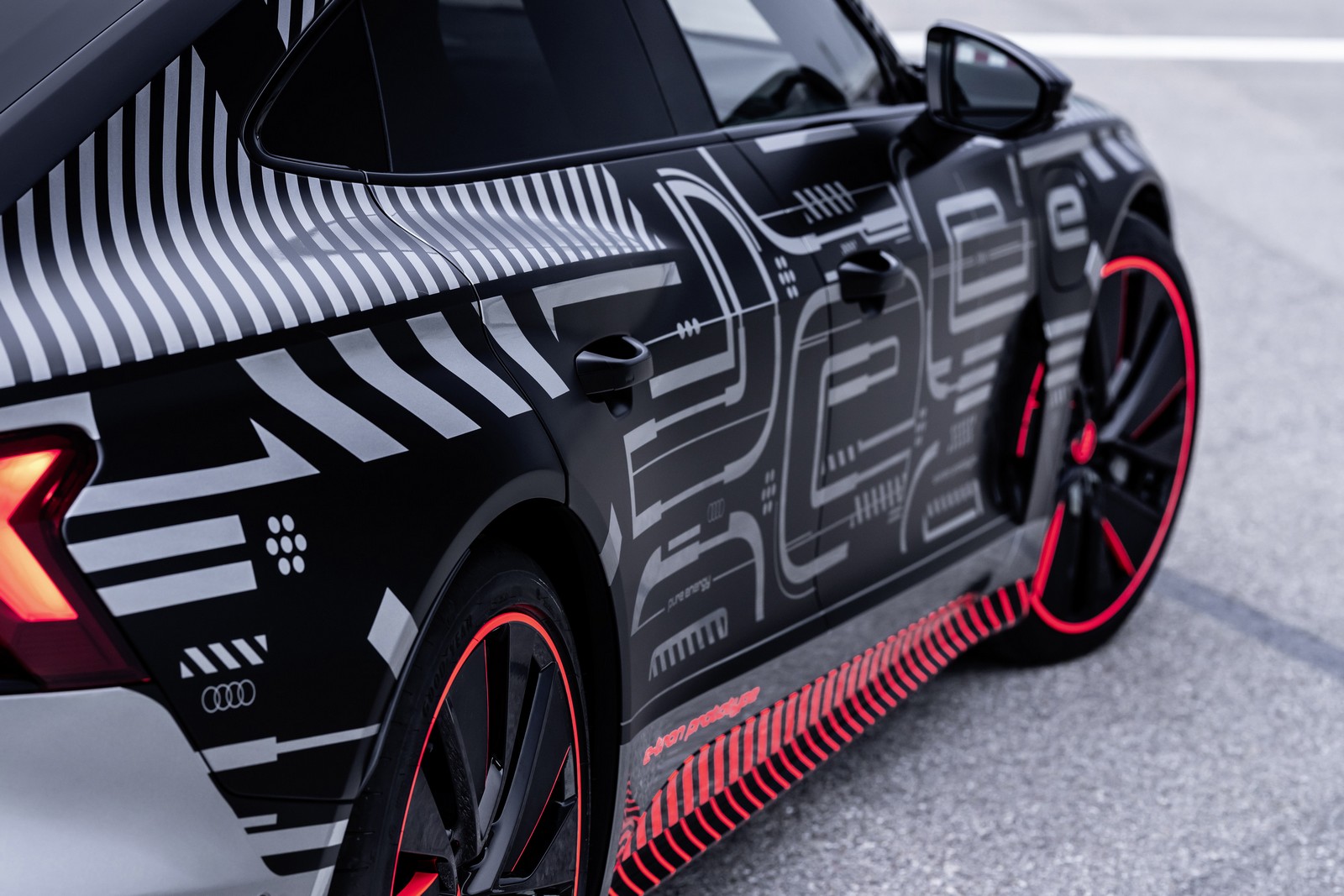 AUDI E-TRON GT TEASER, foto 67