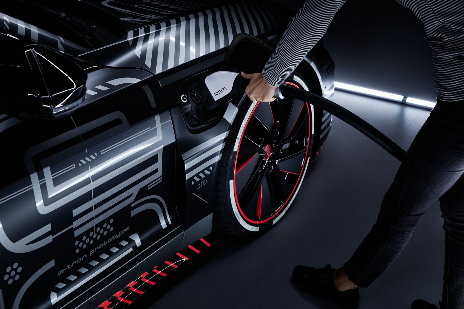 AUDI E-TRON GT TEASER, foto 84