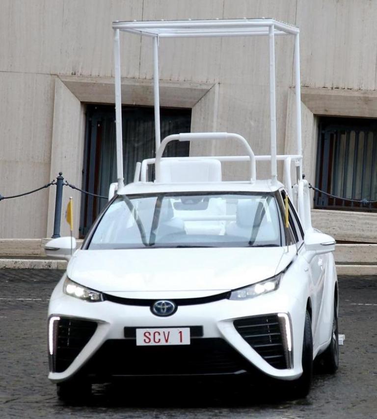 2020 - TOYOTA MIRAI POPE CAR, foto 7
