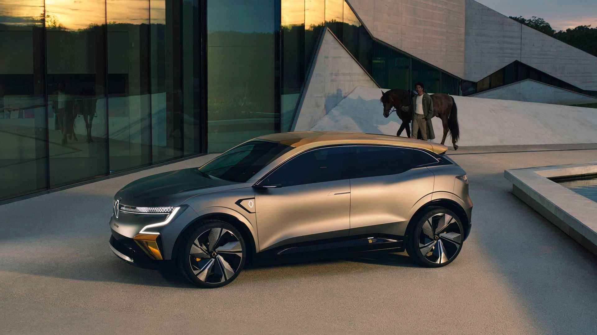2021 - RENAULT MÉGANE eVISION, foto 9