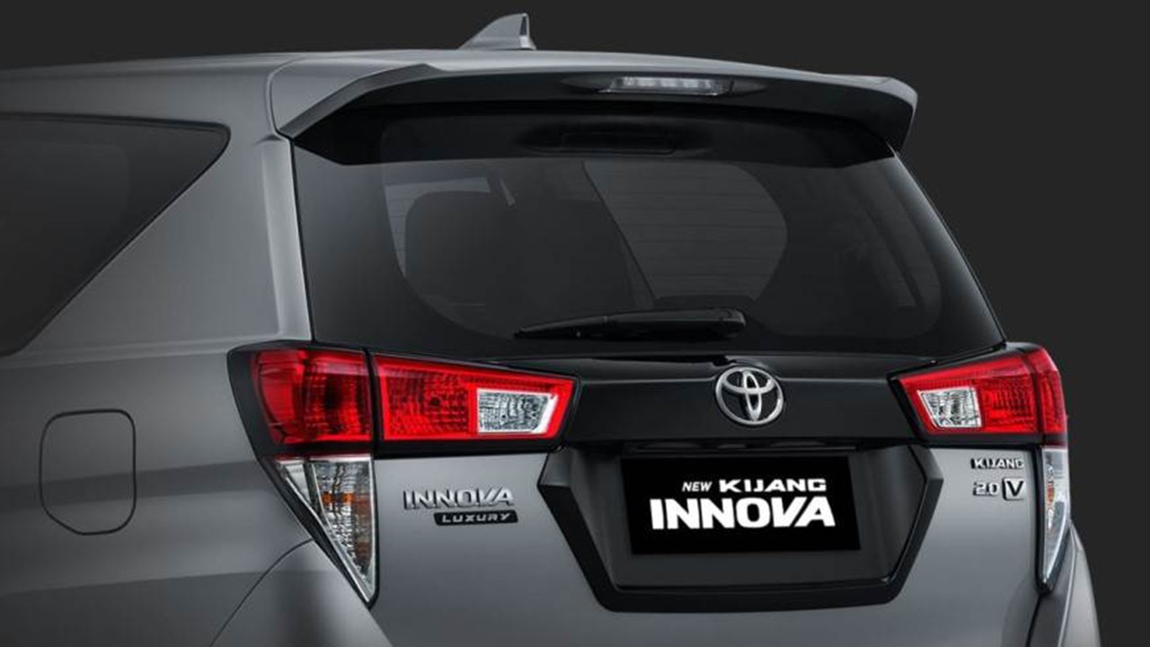 TOYOTA KIJANG INNOVA, foto 3