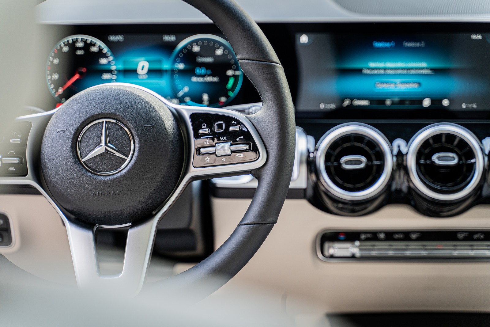 MERCEDES-BENZ GLB 200 LAUNCH EDITION, foto 97