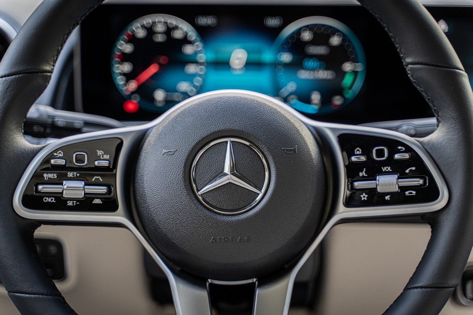 MERCEDES-BENZ GLB 200 LAUNCH EDITION, foto 99