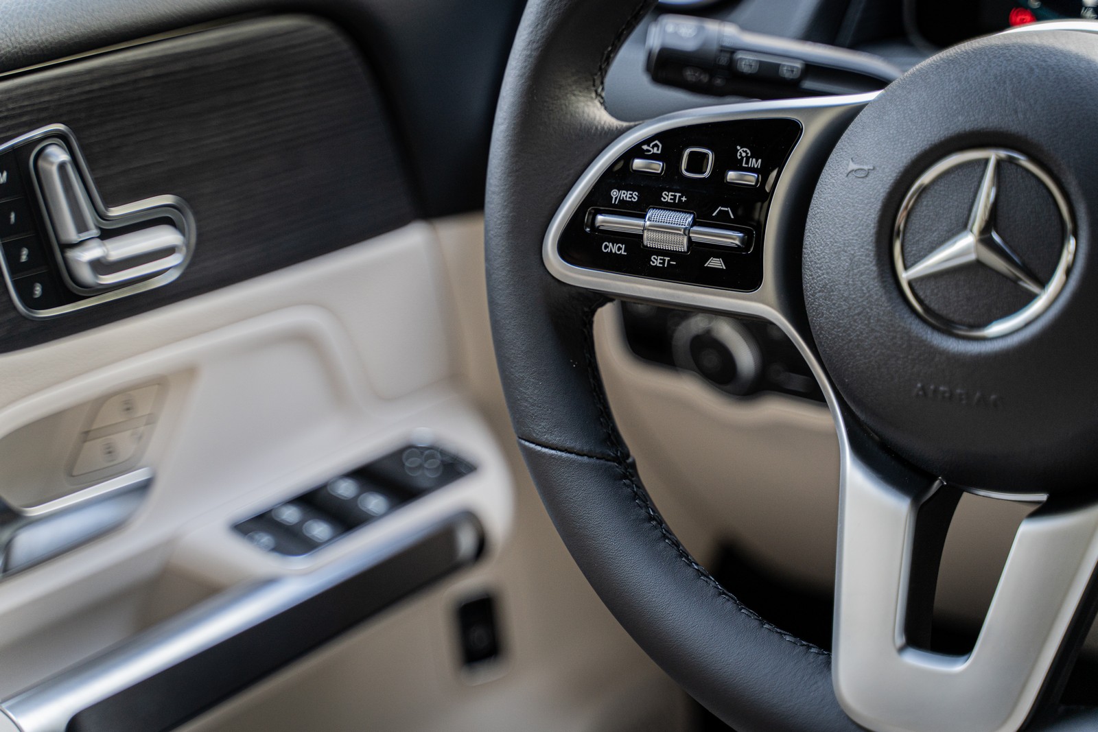 MERCEDES-BENZ GLB 200 LAUNCH EDITION, foto 100
