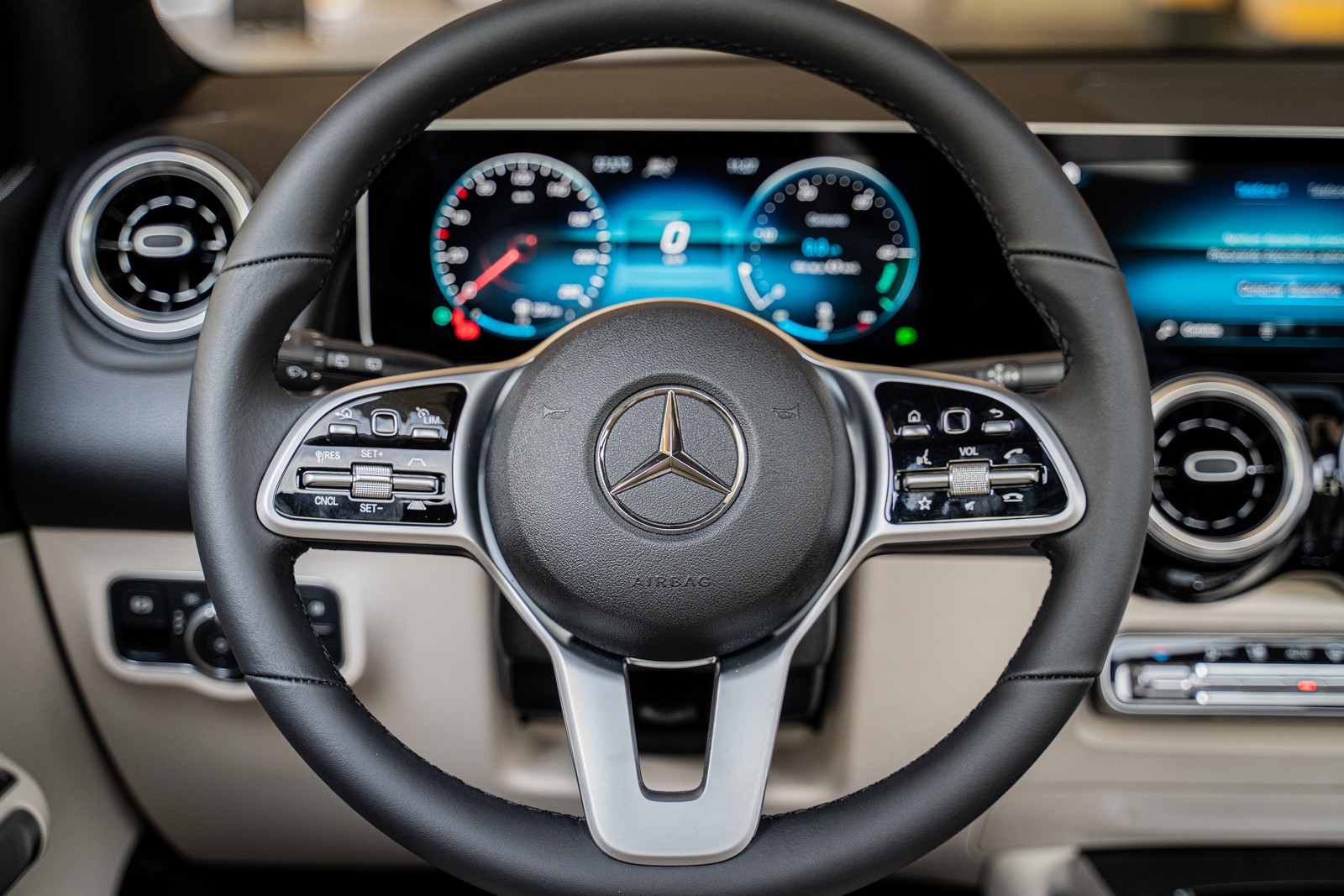 MERCEDES-BENZ GLB 200 LAUNCH EDITION, foto 110