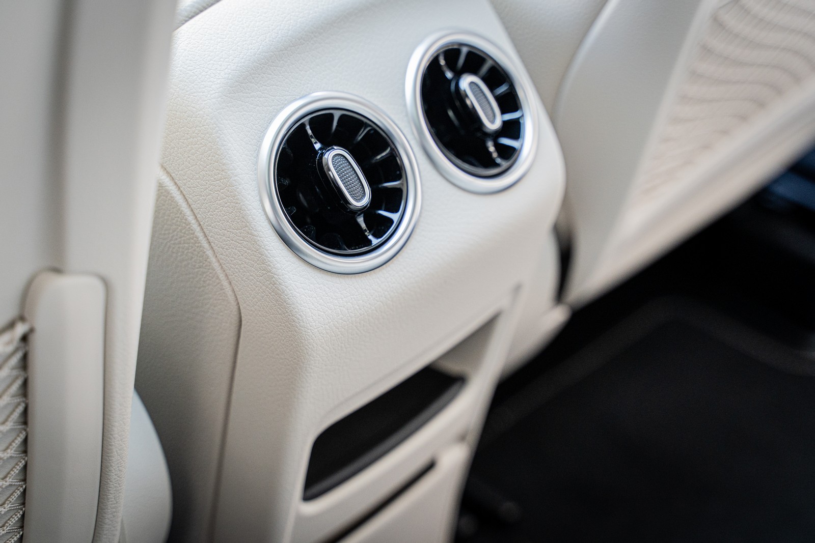 MERCEDES-BENZ GLB 200 LAUNCH EDITION, foto 116