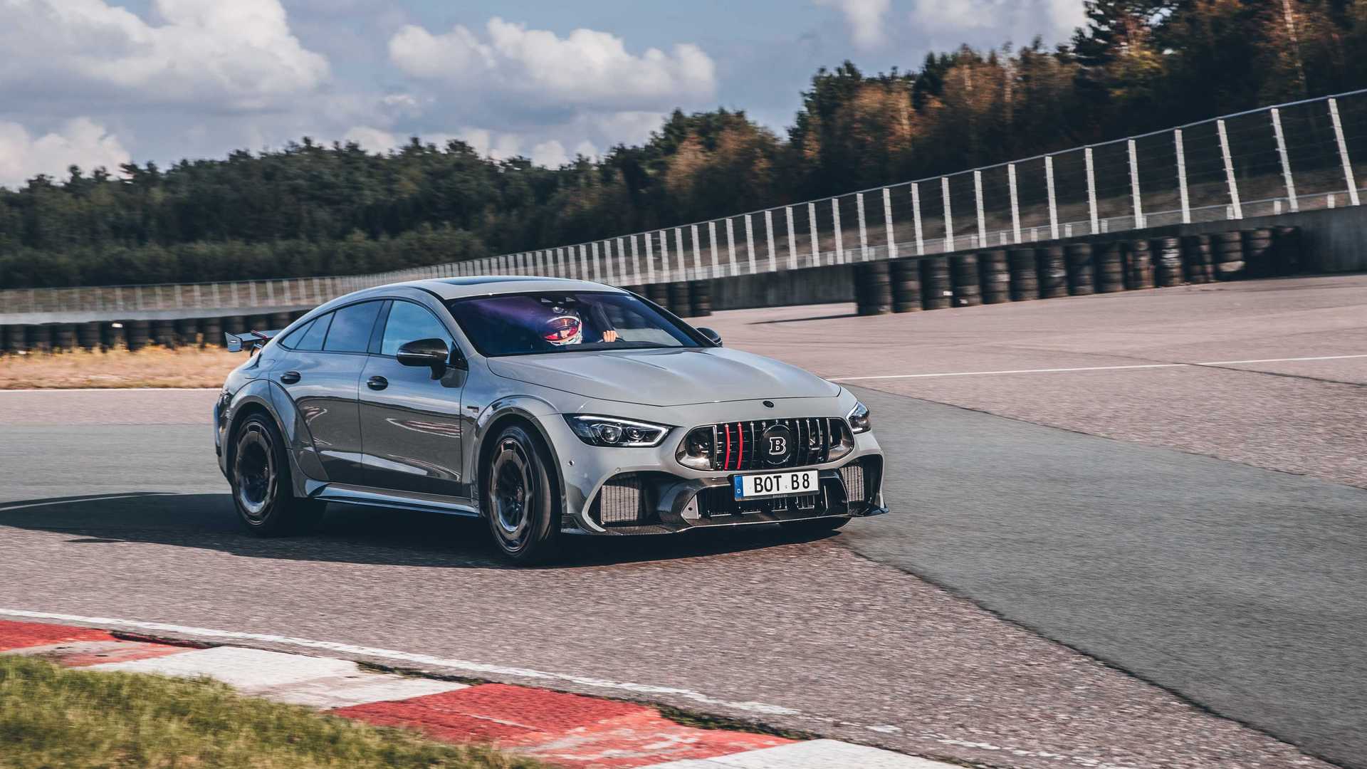 2020 - MERCEDES-AMG GT 63 S 4-DOOR BRABUS ROCKET 900 'ONE OF TEN', foto 16