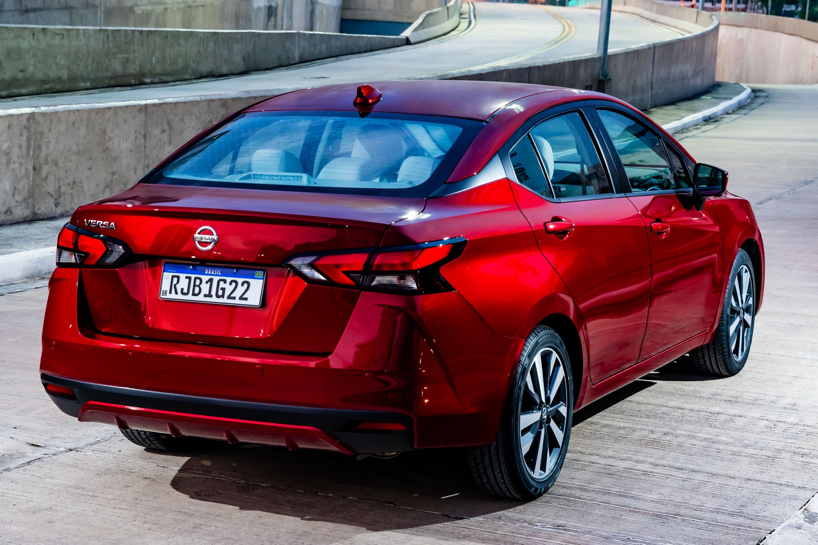 2021 - NISSAN VERSA, foto 4