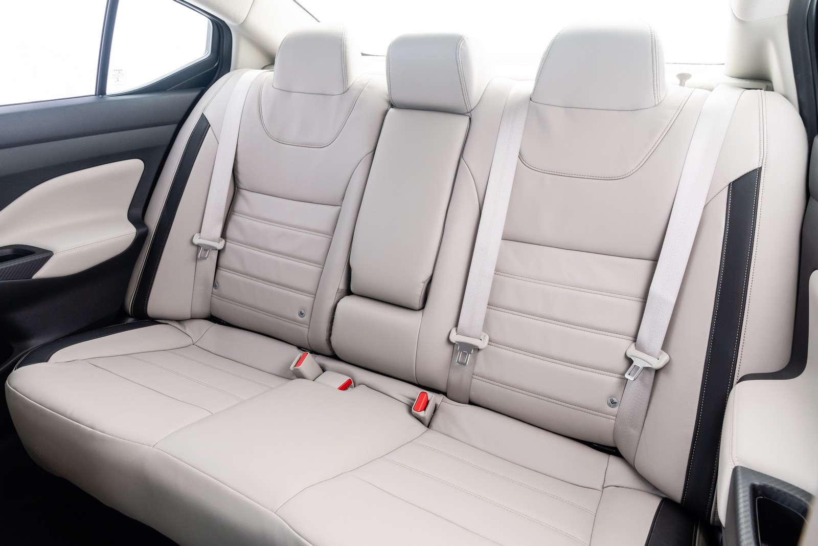 2021 - NISSAN VERSA, foto 41