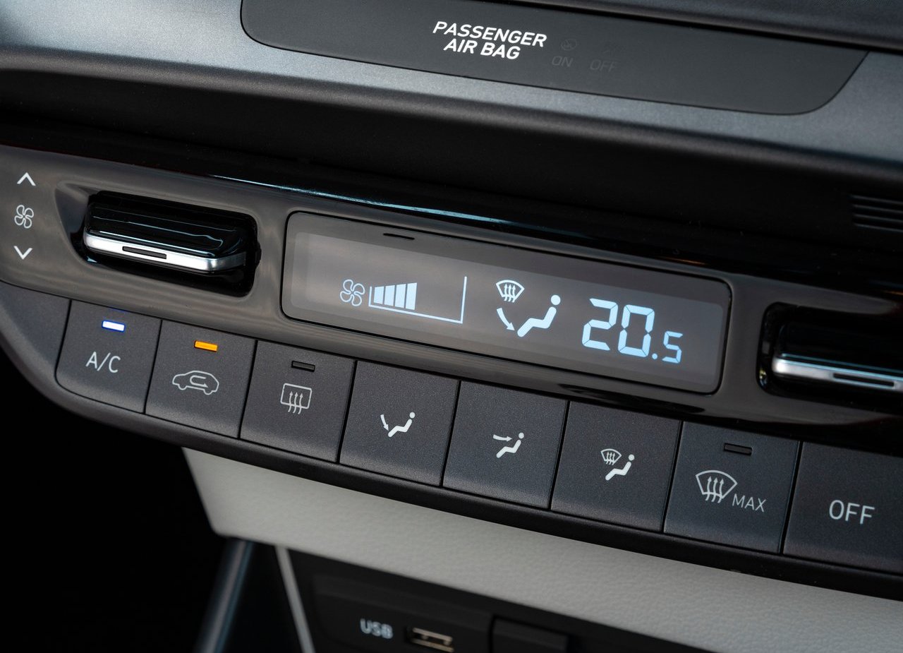 2021 - HYUNDAI i20 UK VERSION, foto 20