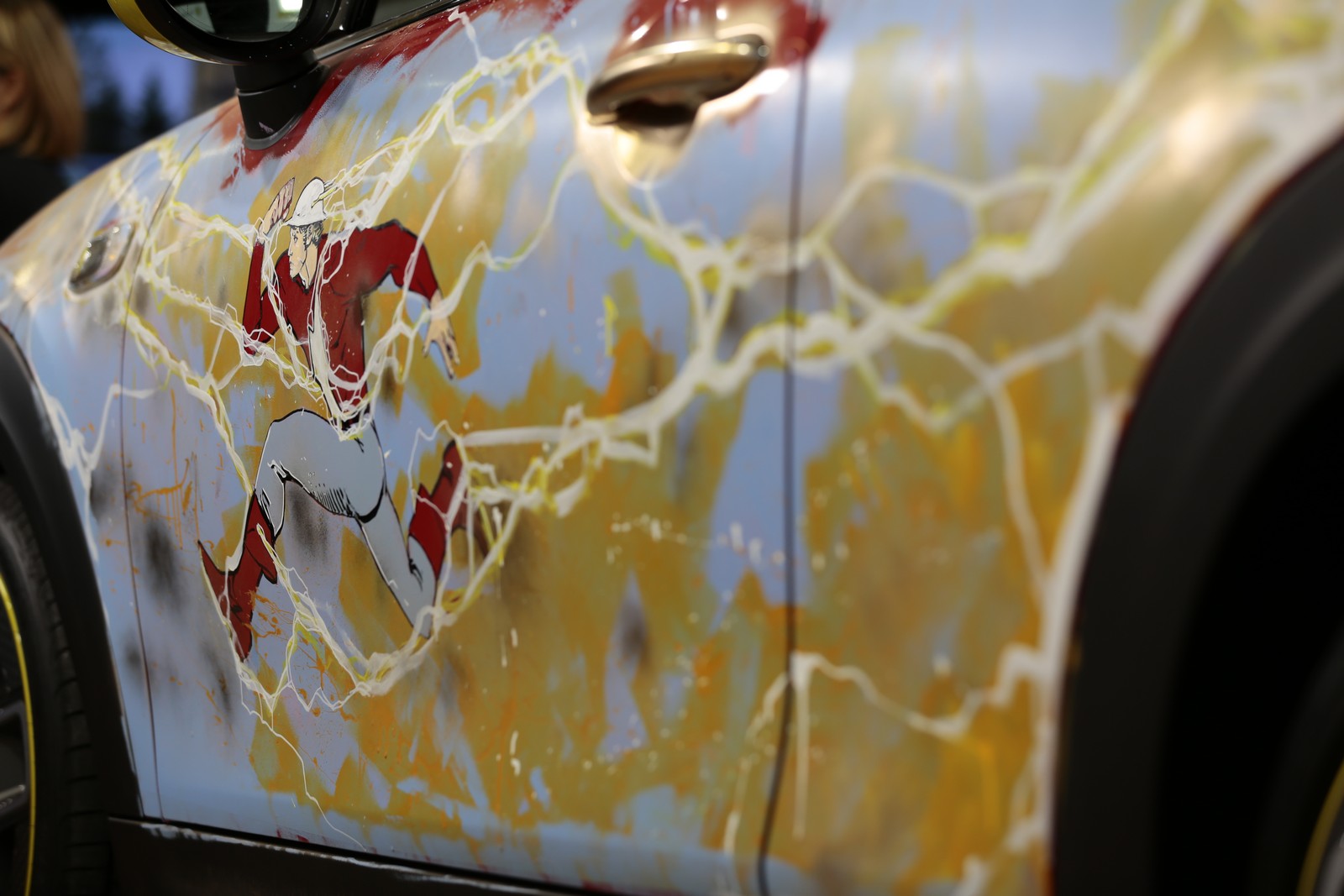MINI COOPER SE ‘THE FLASH’ TRIBUTE, foto 7