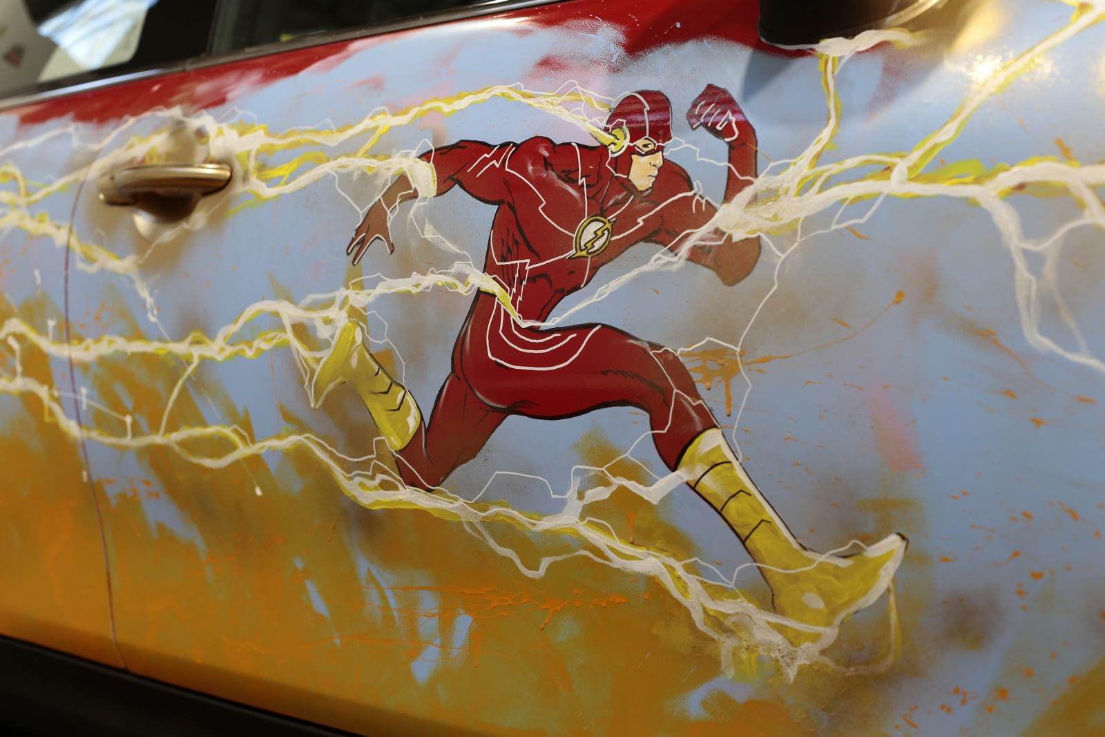 MINI COOPER SE ‘THE FLASH’ TRIBUTE, foto 14