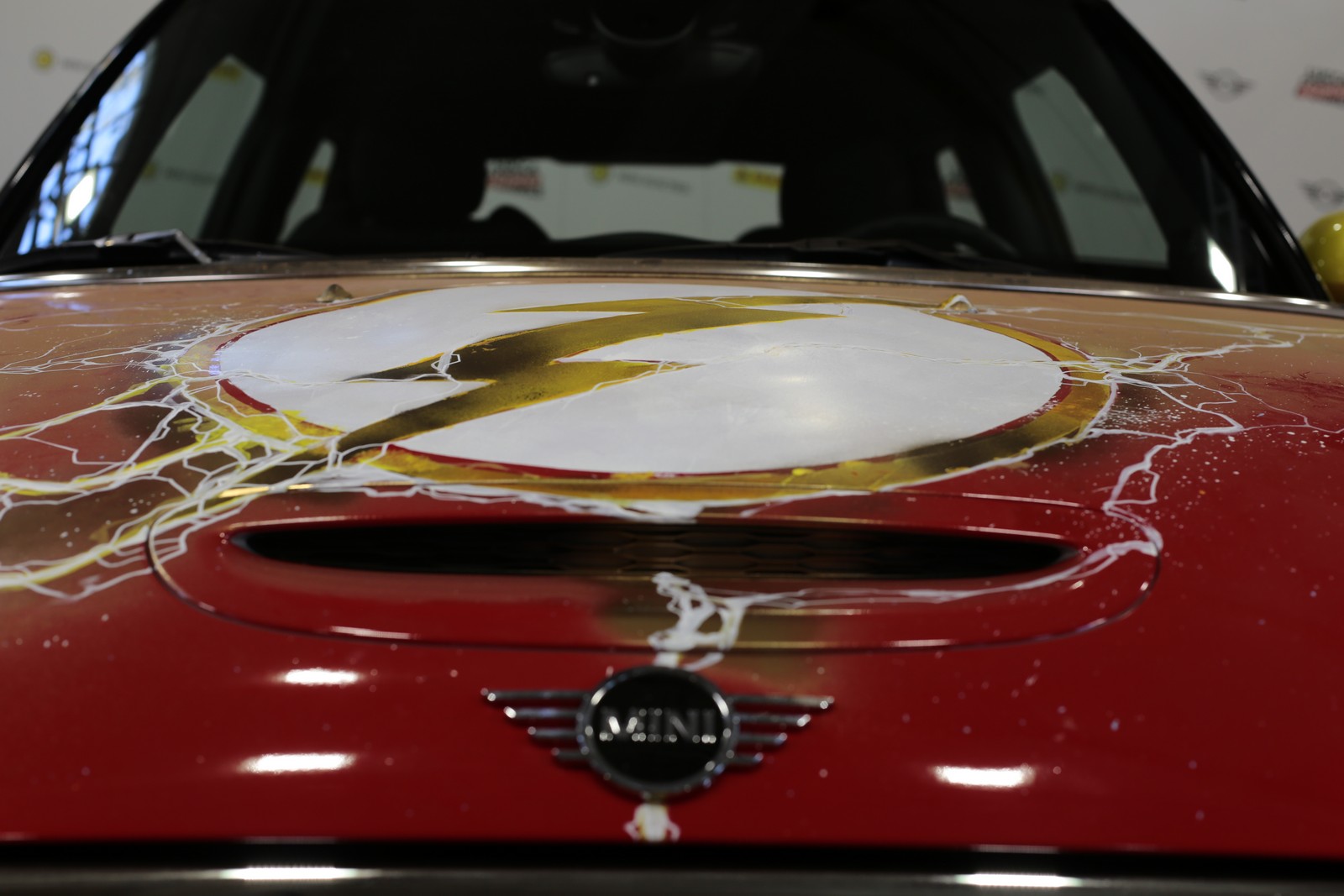MINI COOPER SE ‘THE FLASH’ TRIBUTE, foto 15