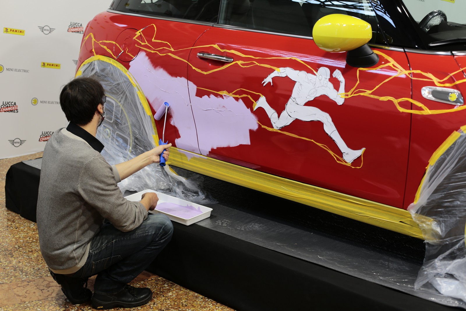MINI COOPER SE ‘THE FLASH’ TRIBUTE, foto 24