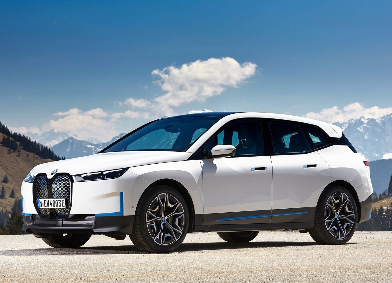 BMW iX, foto 1