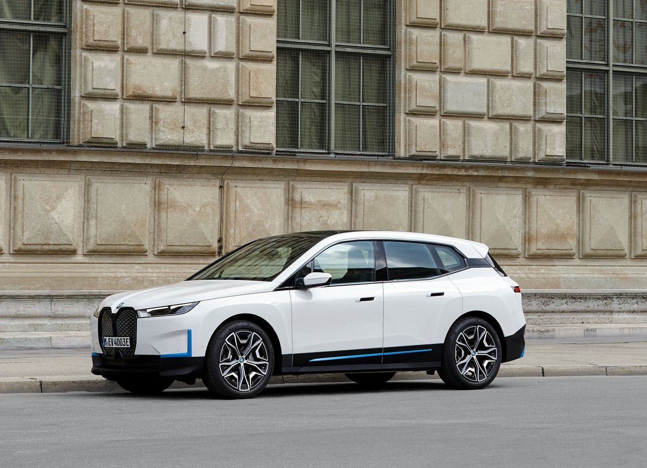 BMW iX, foto 11