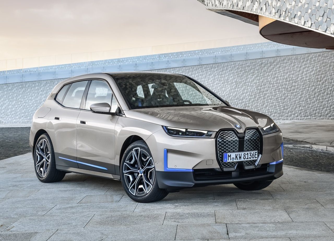 BMW iX, foto 16