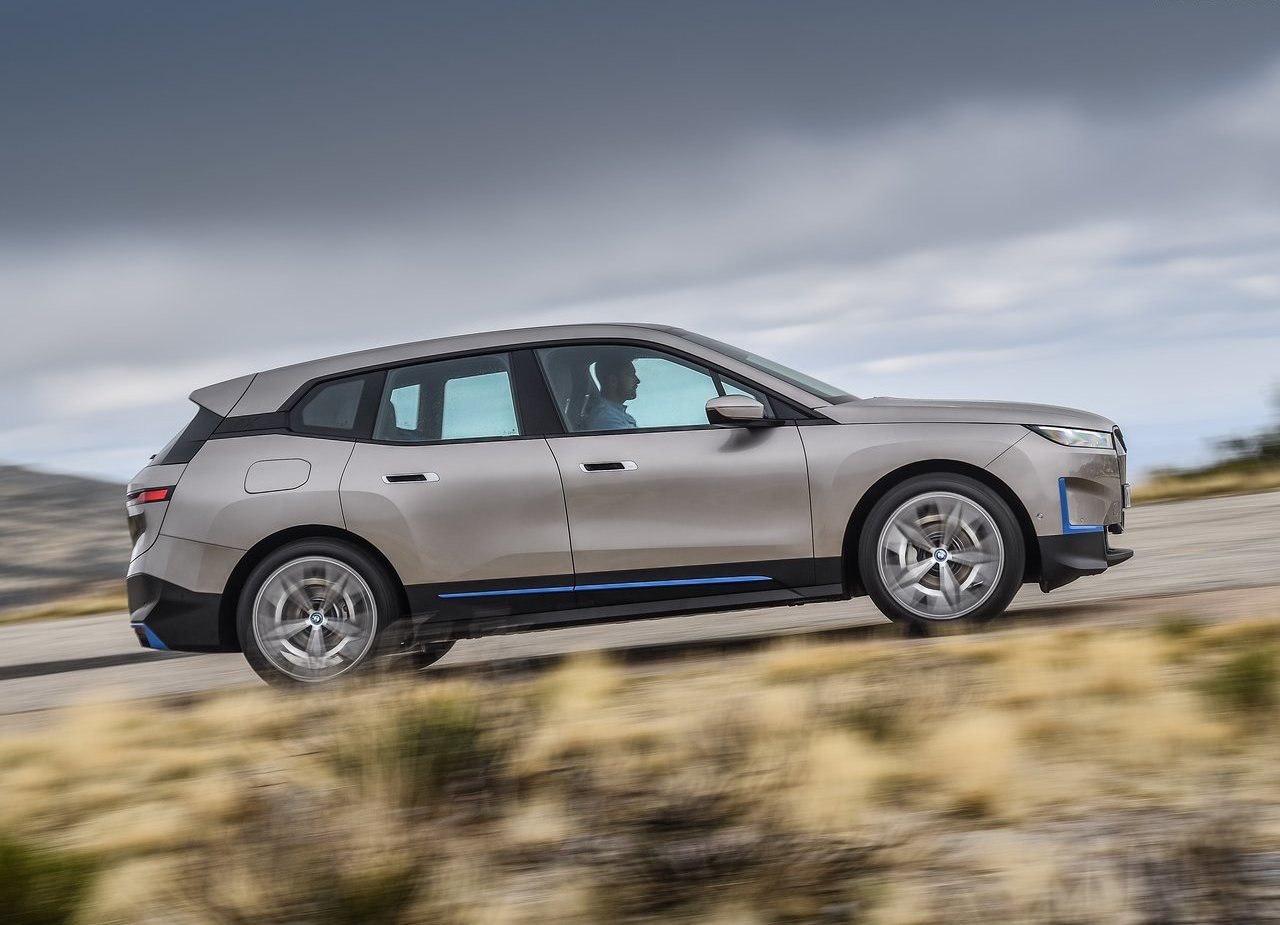 BMW iX, foto 68