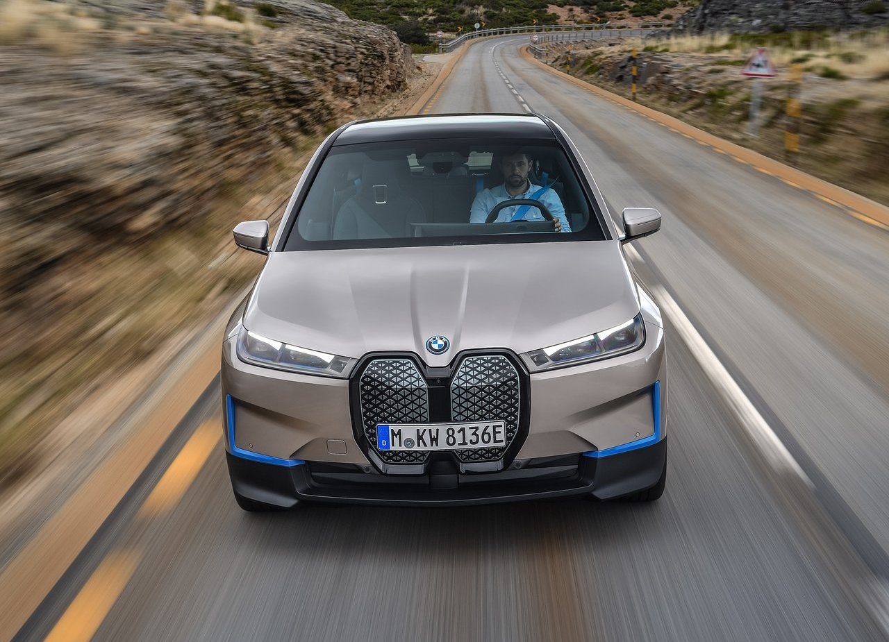 BMW iX, foto 102