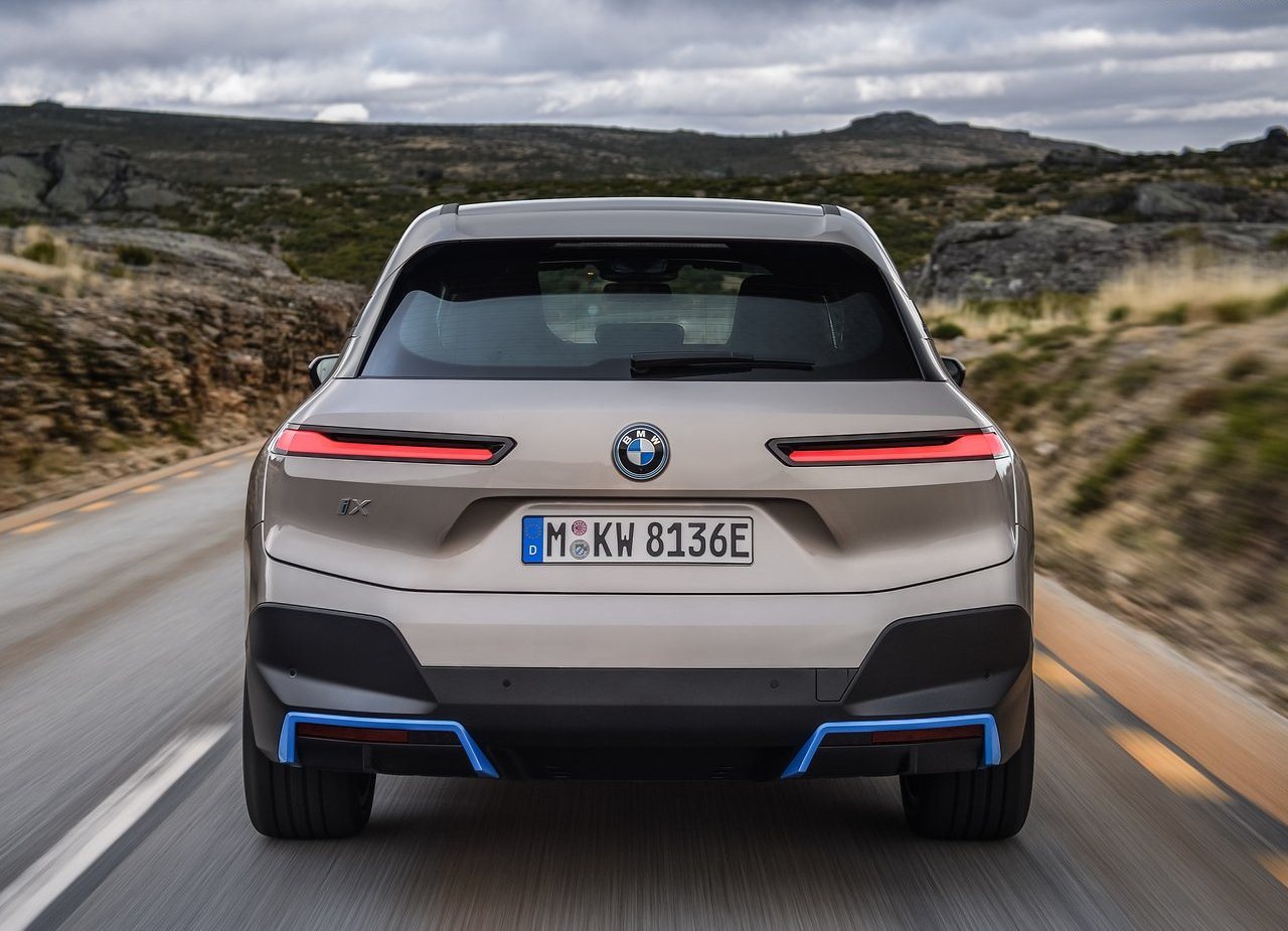 BMW iX, foto 109