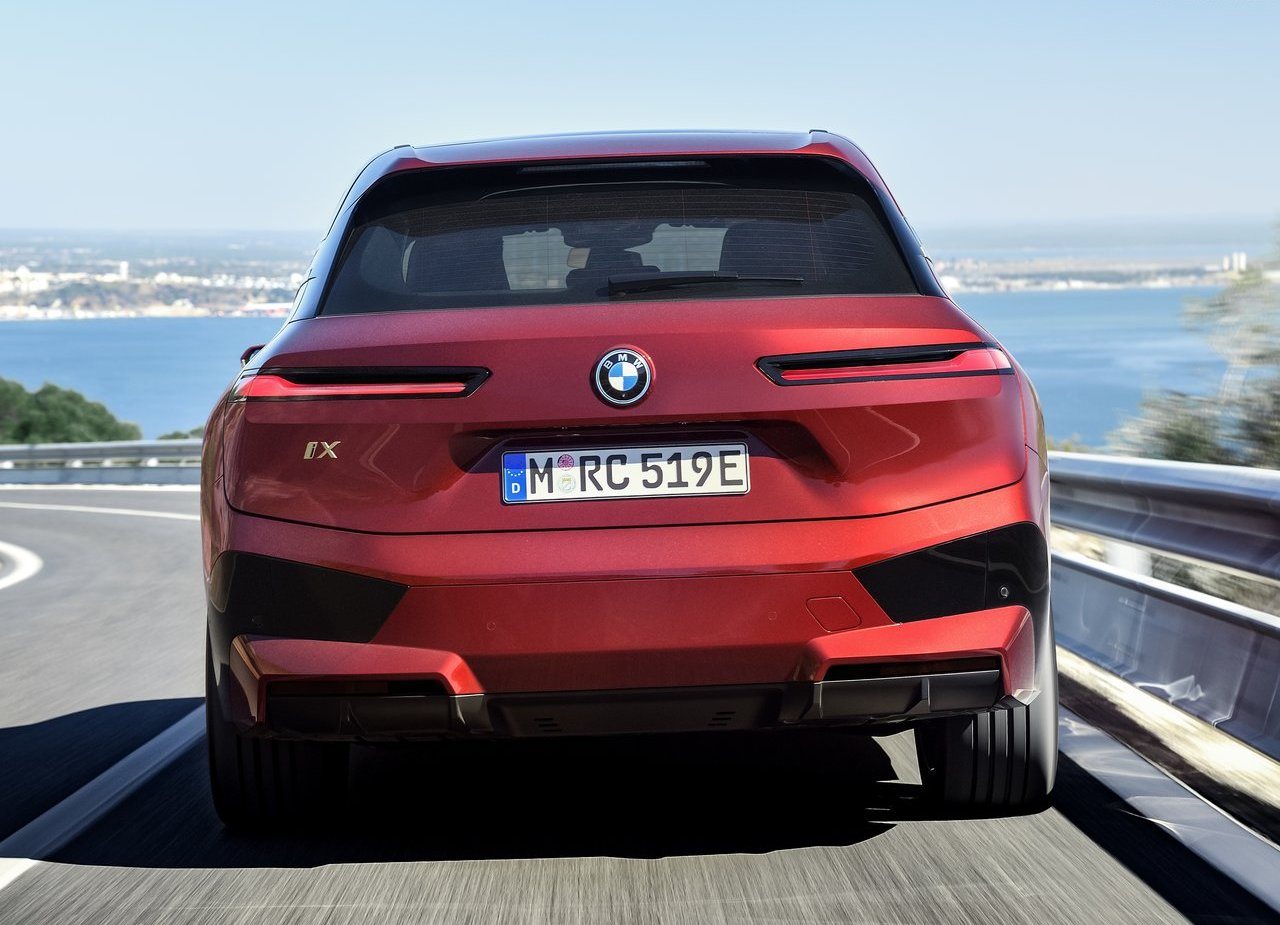 BMW iX, foto 110
