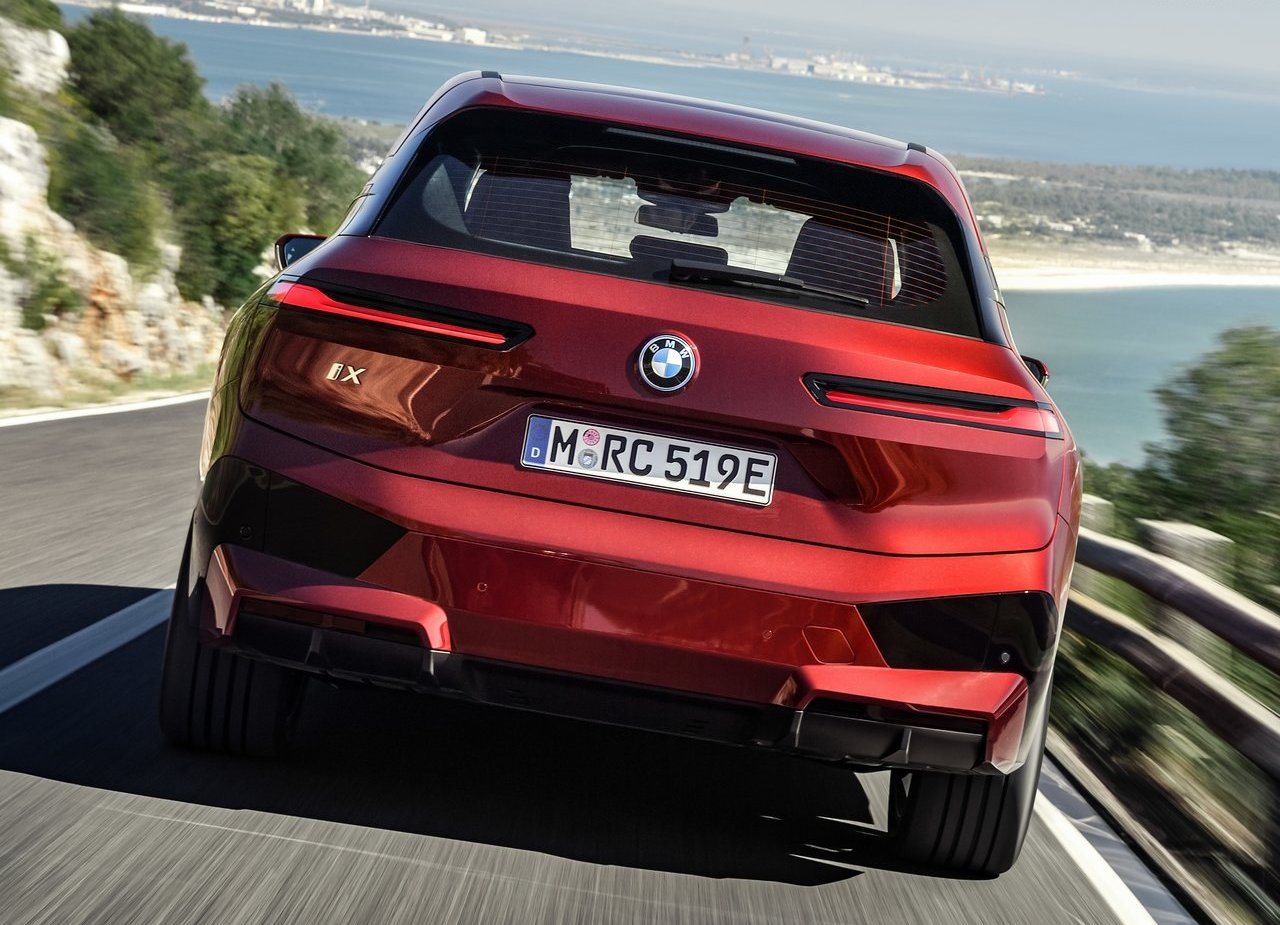 BMW iX, foto 111