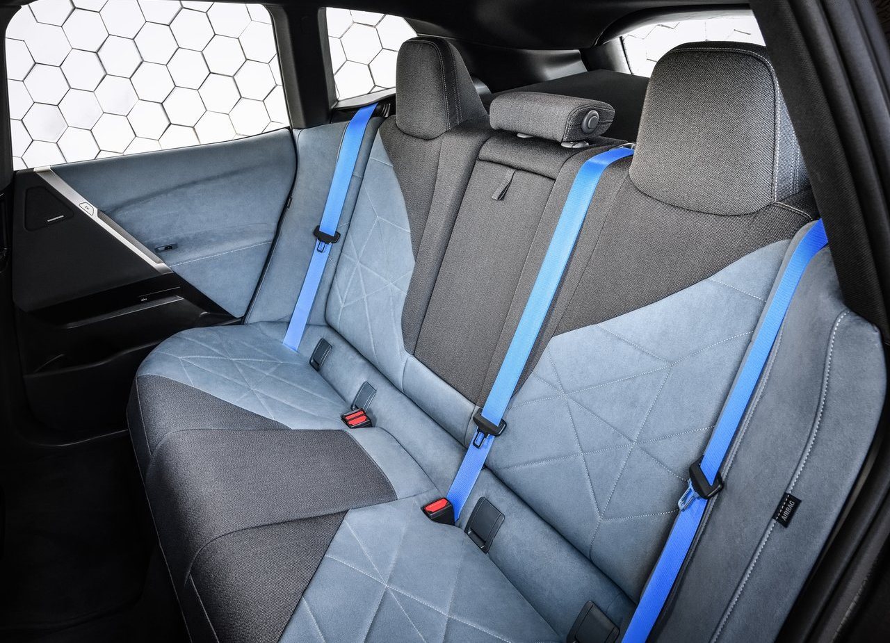 BMW iX, foto 151