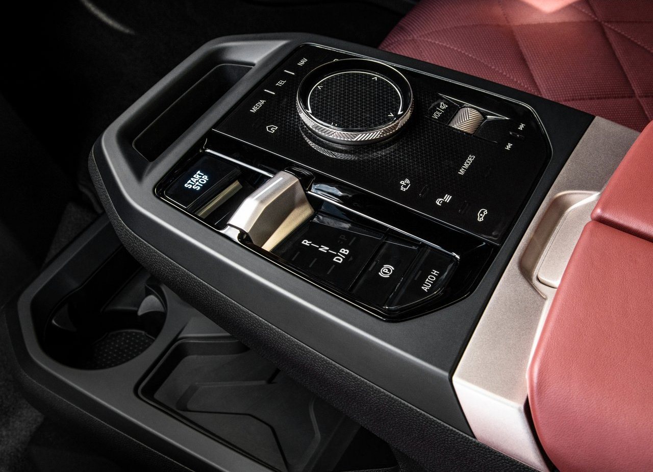 BMW iX, foto 154