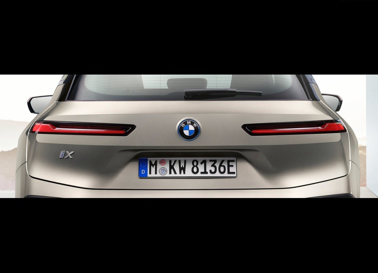 BMW iX, foto 202