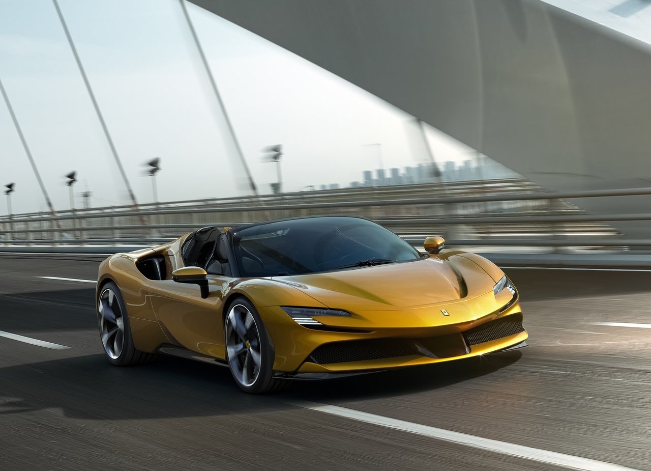 FERRARI SF90 SPIDER, foto 1