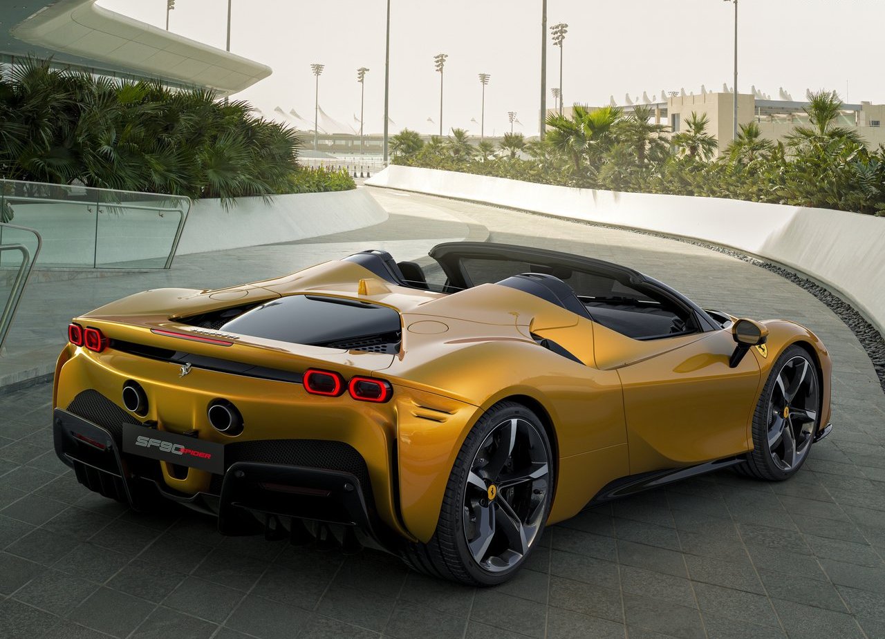 FERRARI SF90 SPIDER, foto 3