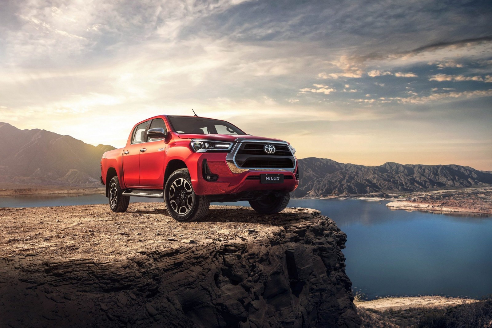 TOYOTA HILUX BRASIL, foto 1