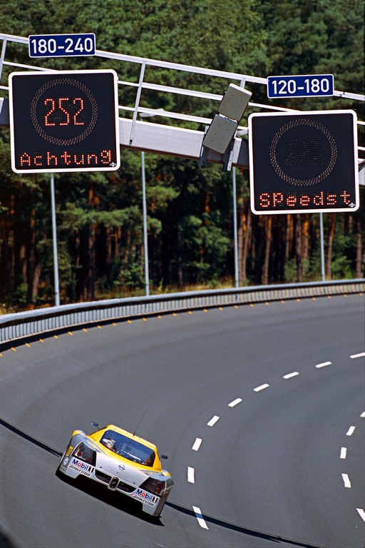2003 - OPEL ECO SPEEDSTER CONCEPT, foto 18