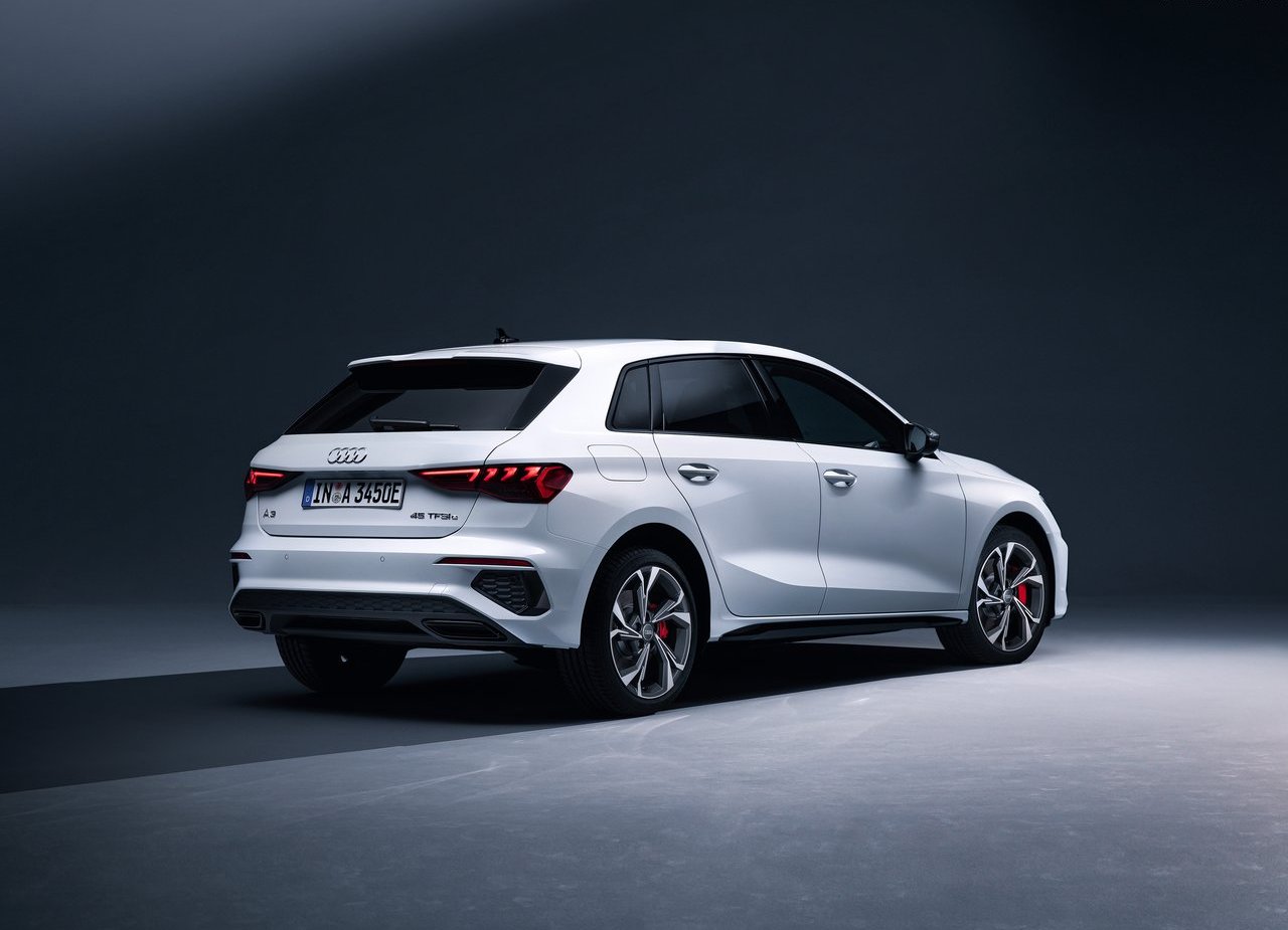 2021 - AUDI A3 SPORTBACK 45 TFSIe, foto 3