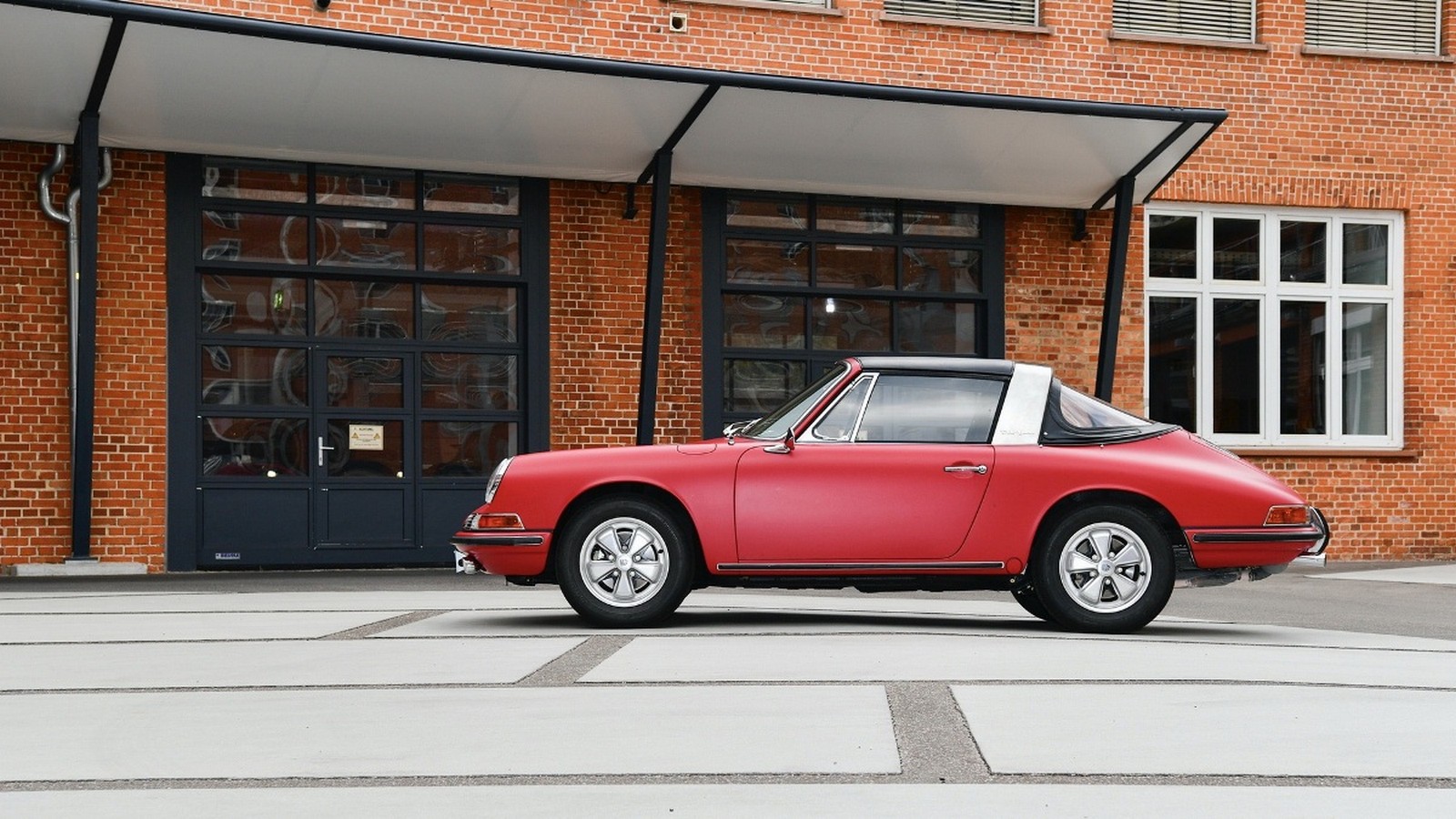 1967 - PORSCHE 911 S TARGA BY PORSCHE CLASSIC, foto 2