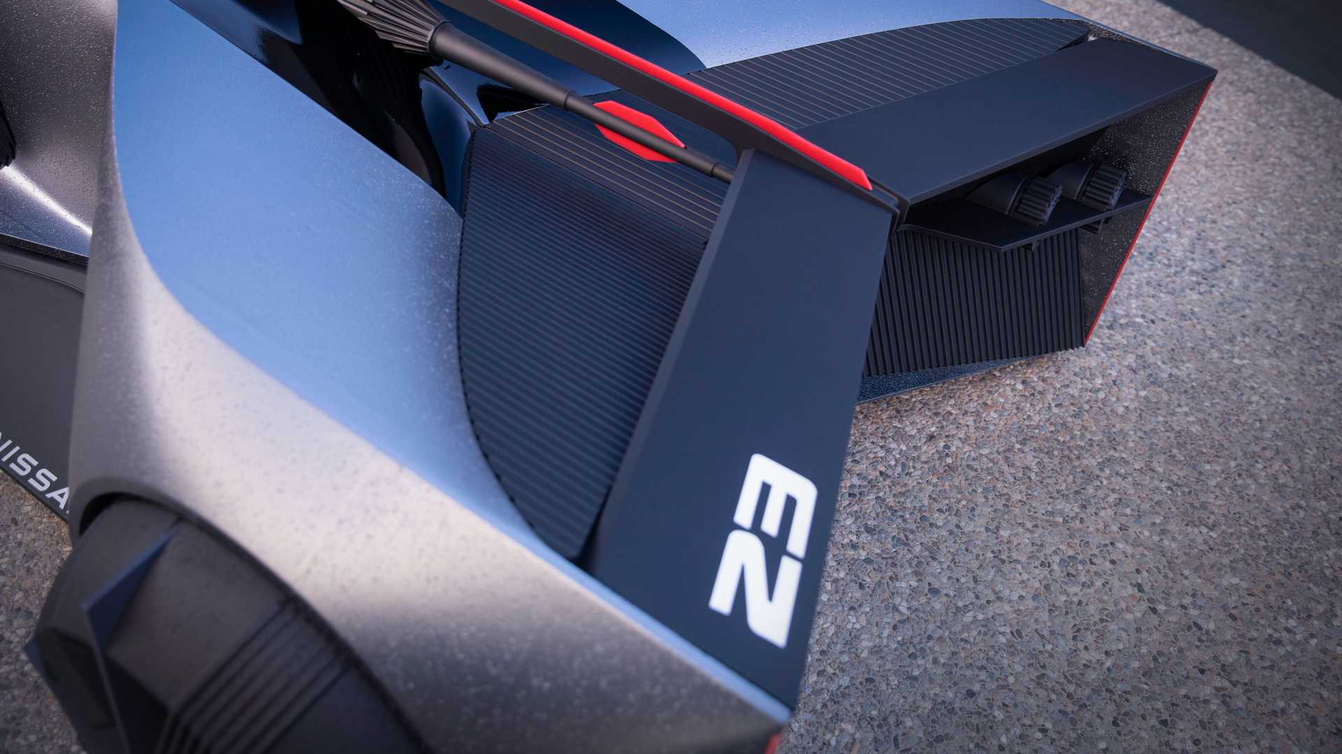NISSAN GTR (X) 2050 CONCEPT, foto 32