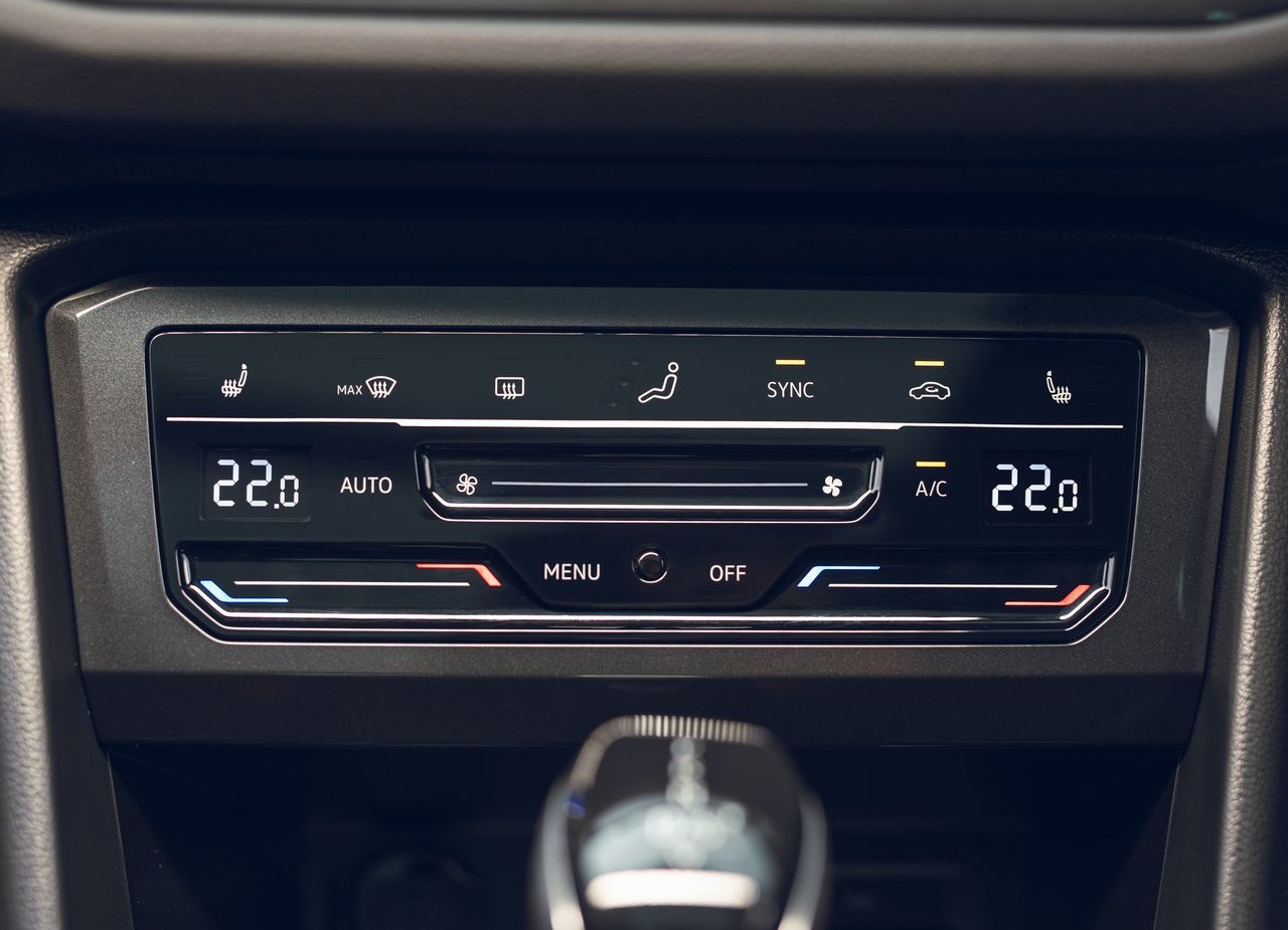 2021 - VOLKSWAGEN TIGUAN R-LINE UK VERSION, foto 62