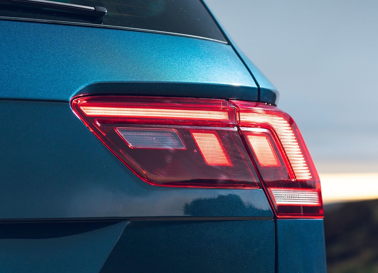 2021 - VOLKSWAGEN TIGUAN R-LINE UK VERSION, foto 98